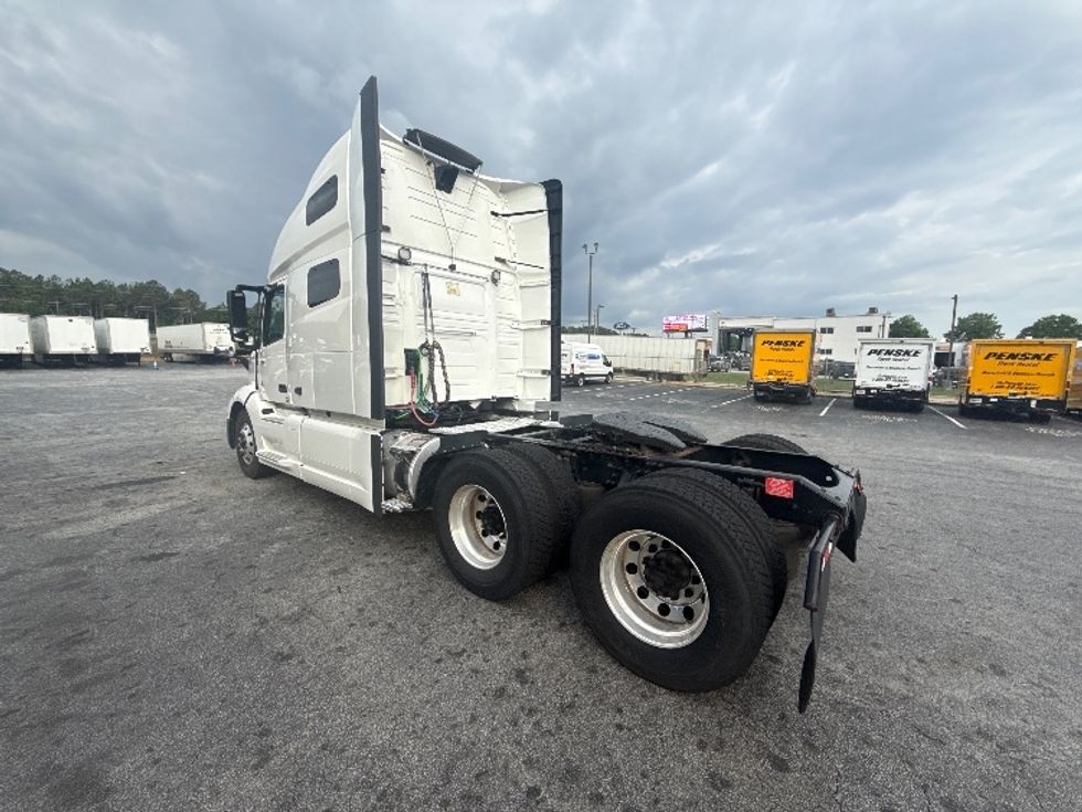 Sleeper Tractor-Heavy Duty Tractors-Volvo-2019-VNL64760-Atlanta (Conyers)-GA-617,175\n\t\tmiles-$ 52,750 - Image 5