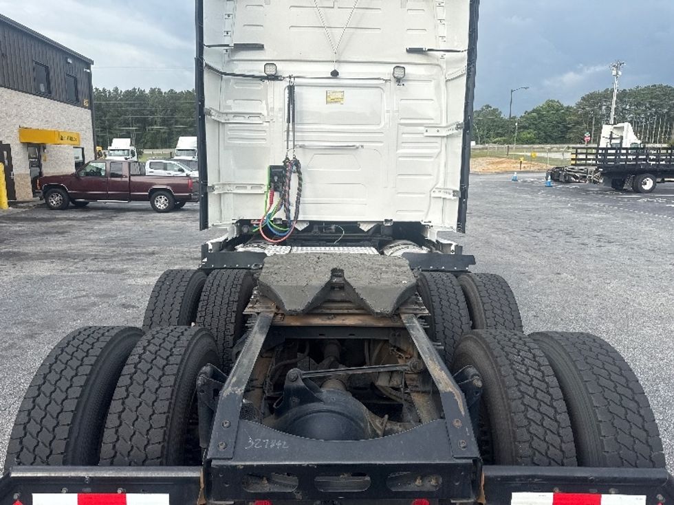 Sleeper Tractor-Heavy Duty Tractors-Volvo-2019-VNL64760-Atlanta (Conyers)-GA-617,175\n\t\tmiles-$ 52,750 - Image 6