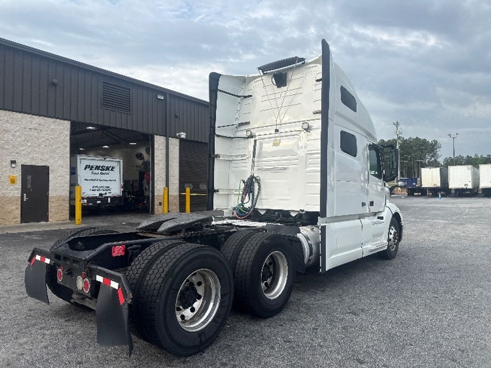 Sleeper Tractor-Heavy Duty Tractors-Volvo-2019-VNL64760-Atlanta (Conyers)-GA-617,175\n\t\tmiles-$ 52,750 - Image 7