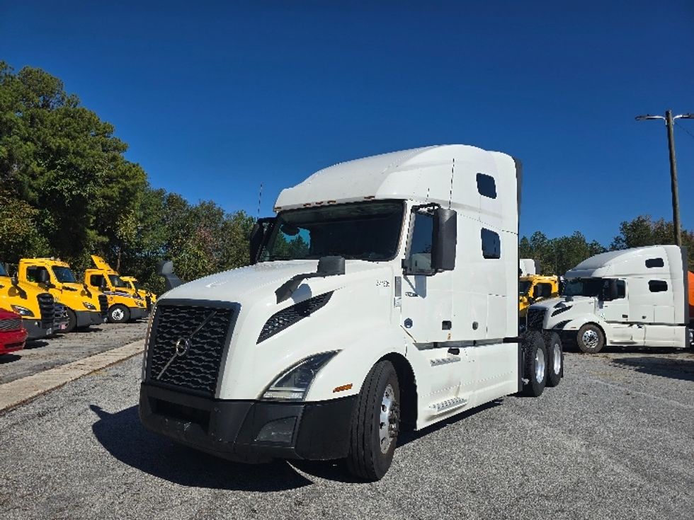 Sleeper Tractor-Heavy Duty Tractors-Volvo-2019-VNL64760-Atlanta (Conyers)-GA-626,327\n\t\tmiles-$ 57,500 - Image 3