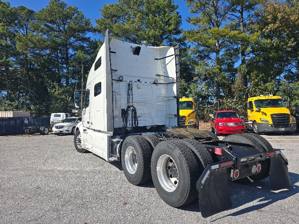Sleeper Tractor-Heavy Duty Tractors-Volvo-2019-VNL64760-Atlanta (Conyers)-GA-626,327\n\t\tmiles-$ 57,500 - Image 5