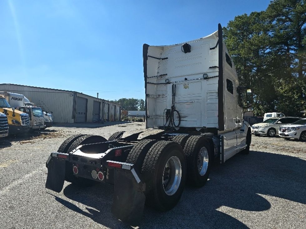 Sleeper Tractor-Heavy Duty Tractors-Volvo-2019-VNL64760-Atlanta (Conyers)-GA-626,327\n\t\tmiles-$ 57,500 - Image 7