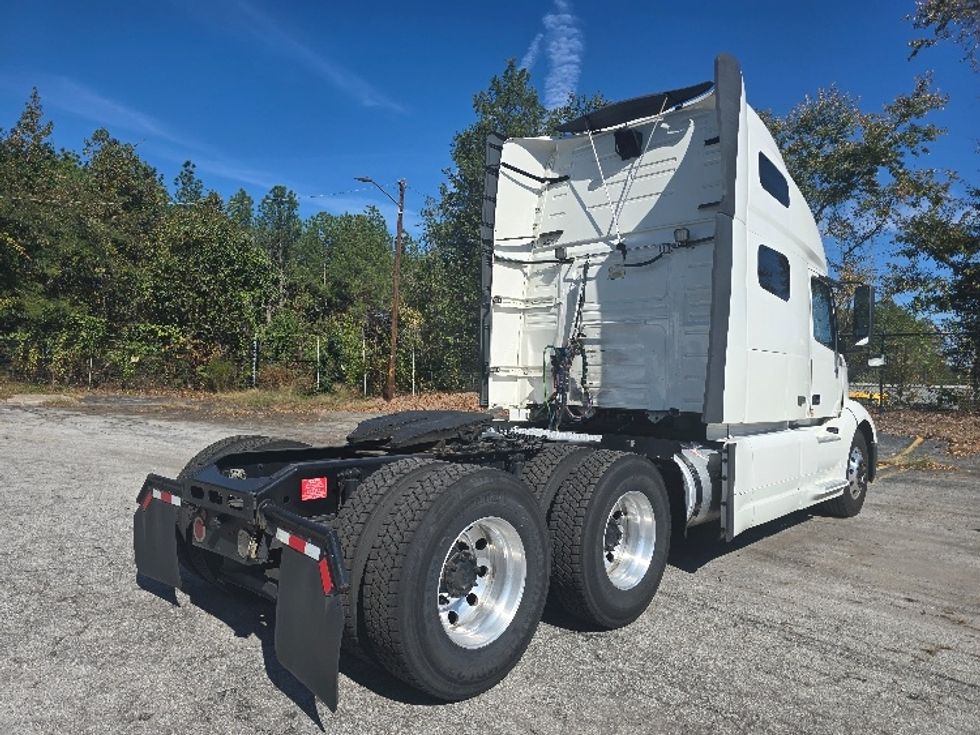 Sleeper Tractor-Heavy Duty Tractors-Volvo-2019-VNL64760-Atlanta (Conyers)-GA-630,002\n\t\tmiles-$ 56,500 - Image 15