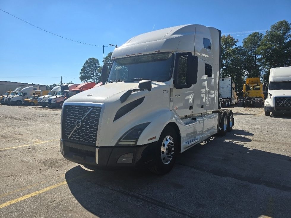 Sleeper Tractor-Heavy Duty Tractors-Volvo-2019-VNL64760-Atlanta (Conyers)-GA-630,002\n\t\tmiles-$ 56,500 - Image 3