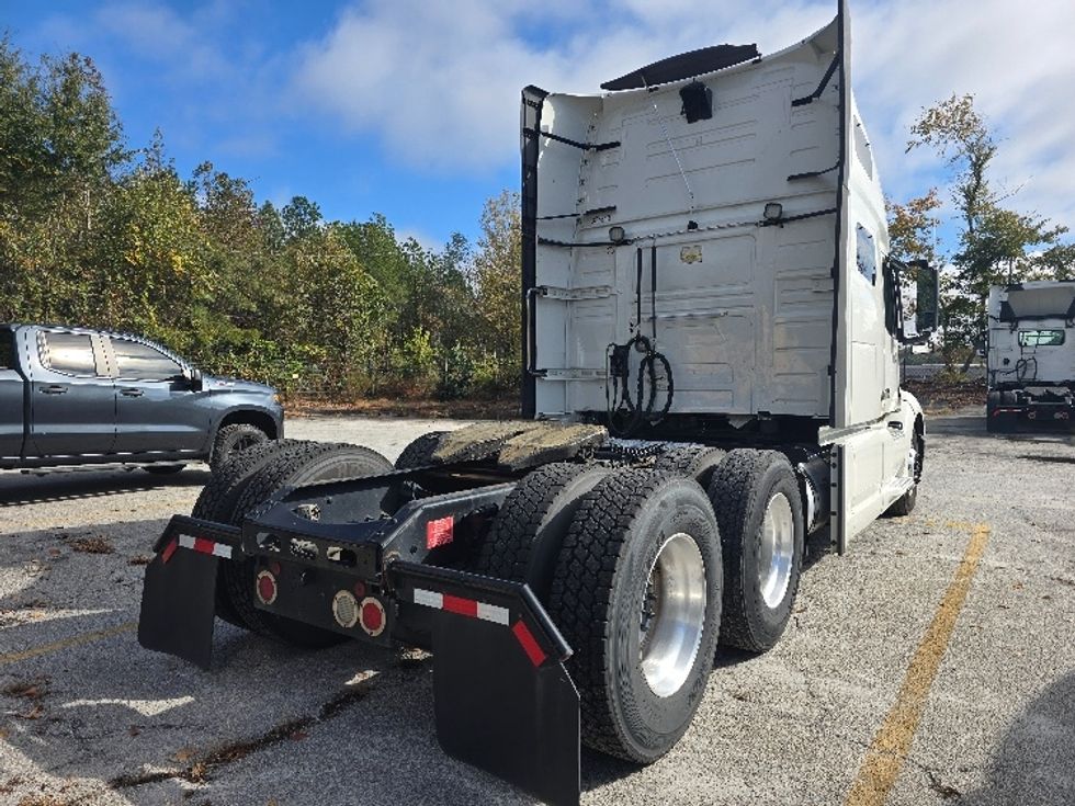Sleeper Tractor-Heavy Duty Tractors-Volvo-2019-VNL64760-Atlanta (Conyers)-GA-650,044\n\t\tmiles-$ 55,250 - Image 7