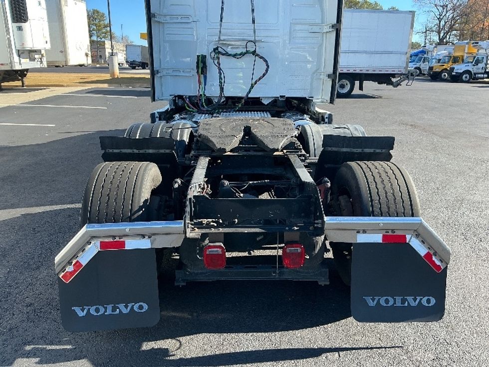 Sleeper Tractor-Heavy Duty Tractors-Volvo-2019-VNL64760-Atlanta (Forest Park)-GA-187,727\n\t\tmiles-$ 78,750 - Image 6