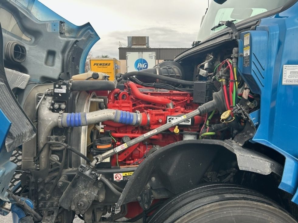 Sleeper Tractor-Heavy Duty Tractors-Volvo-2019-VNL64760-Bethlehem-PA-224,901\n\t\tmiles-$ 69,750 - Image 21