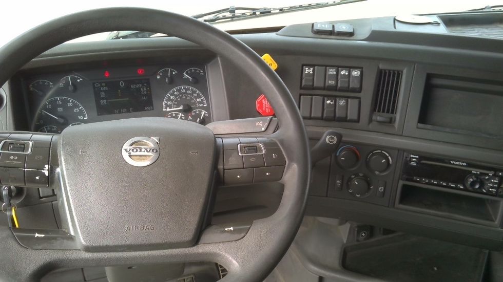 Sleeper Tractor-Heavy Duty Tractors-Volvo-2019-VNL64760-Boaz-AL-621,231\n\t\tmiles-$ 48,000 - Image 10