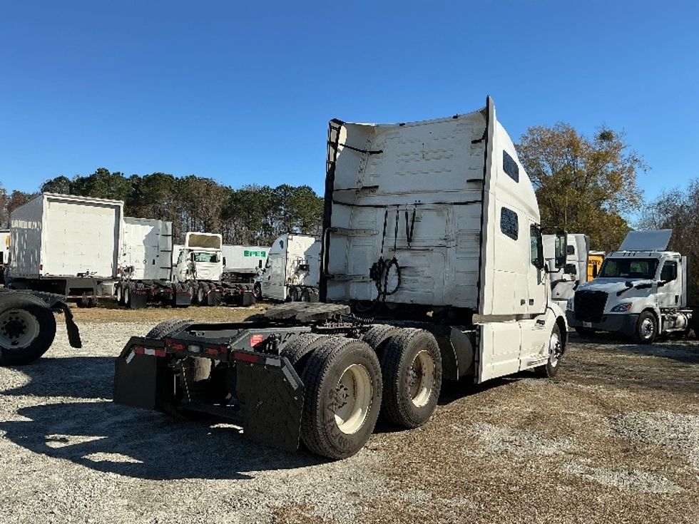 Sleeper Tractor-Heavy Duty Tractors-Volvo-2019-VNL64760-Garden City-GA-566,667\n\t\tmiles-$ 55,000 - Image 7