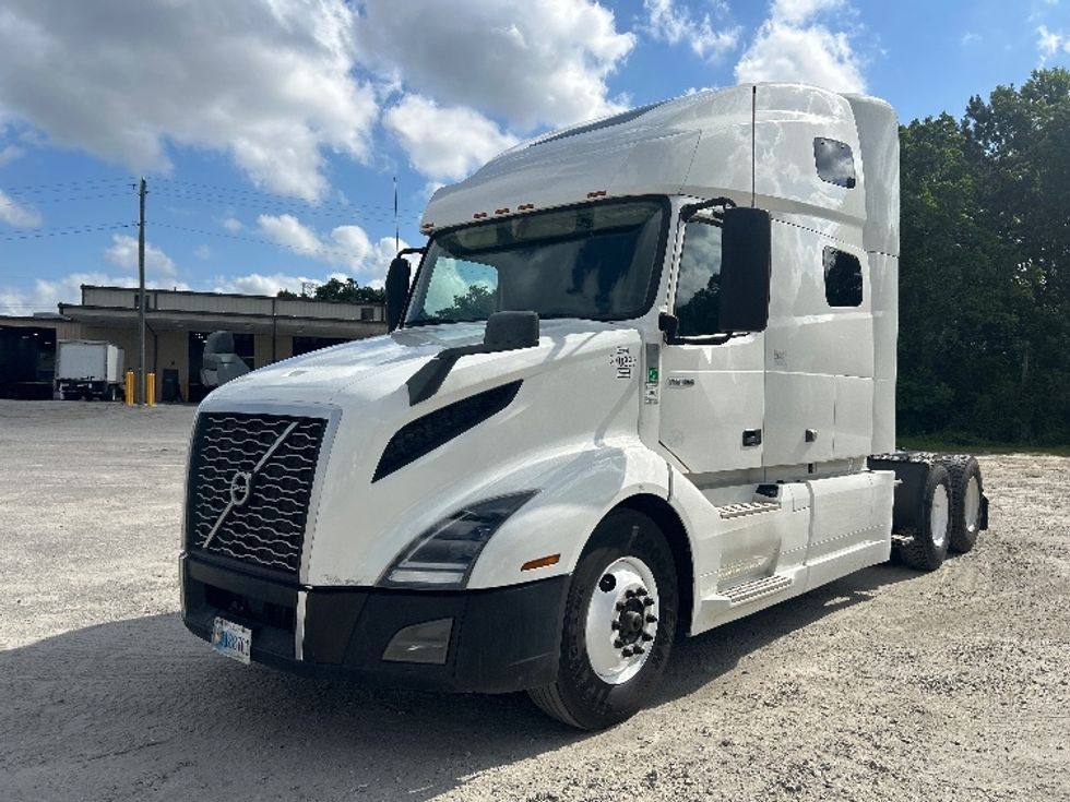 Sleeper Tractor-Heavy Duty Tractors-Volvo-2019-VNL64760-Garden City-GA-713,188\n\t\tmiles-$ 47,750 - Image 3