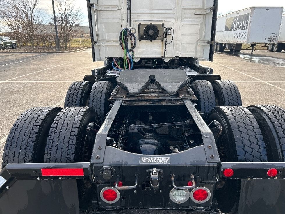 Sleeper Tractor-Heavy Duty Tractors-Volvo-2019-VNL64760-Indianapolis-IN-541,698\n\t\tmiles-$ 54,500 - Image 6