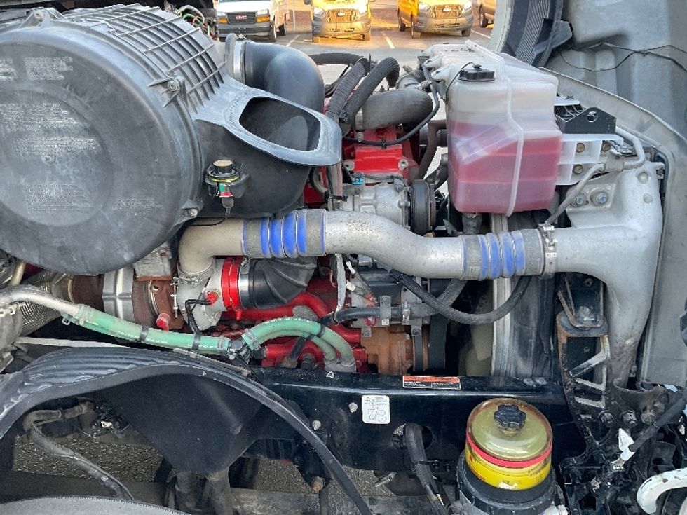 Sleeper Tractor-Heavy Duty Tractors-Volvo-2019-VNL64760-Little Rock-AR-488,368\n\t\tmiles-$ 69,000 - Image 20
