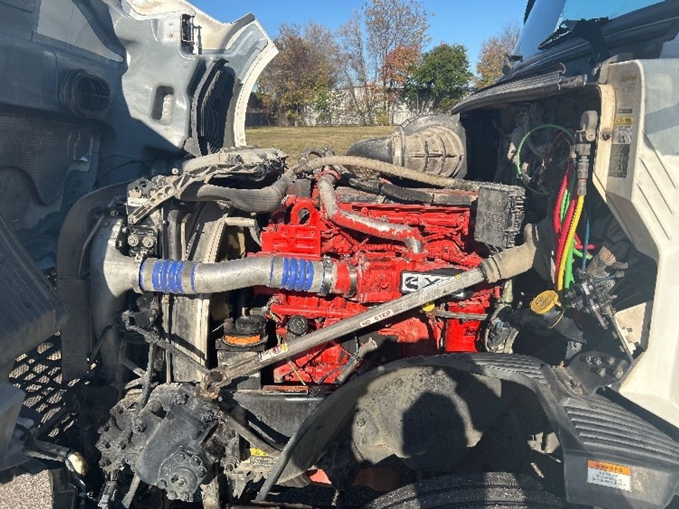 Sleeper Tractor-Heavy Duty Tractors-Volvo-2019-VNL64760-Montgomery-AL-542,983\n\t\tmiles-$ 57,000 - Image 21