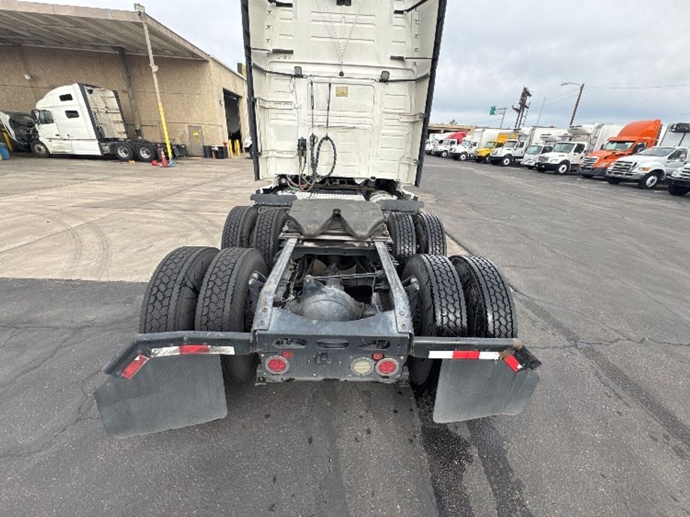 Sleeper Tractor-Heavy Duty Tractors-Volvo-2019-VNL64760-Phoenix-AZ-731,400\n\t\tmiles-$ 52,250 - Image 6