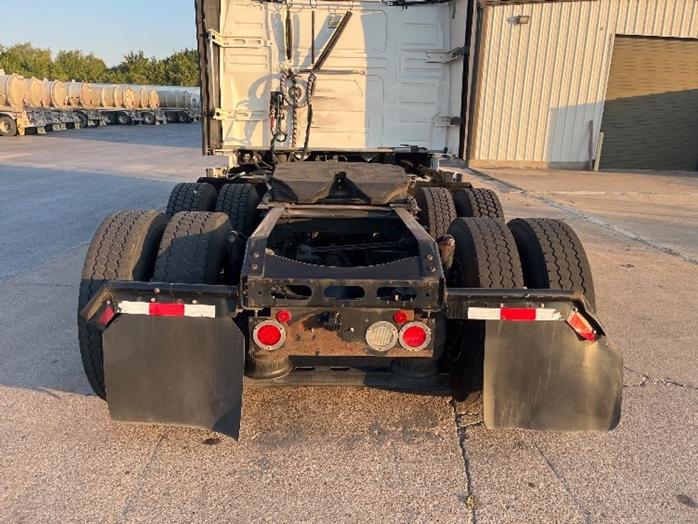 Sleeper Tractor-Heavy Duty Tractors-Volvo-2019-VNL64760-San Antonio-TX-652,144\n\t\tmiles-$ 56,000 - Image 6