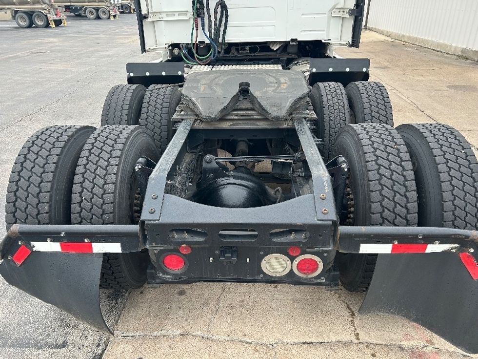 Sleeper Tractor-Heavy Duty Tractors-Volvo-2019-VNL64760-San Antonio-TX-662,102\n\t\tmiles-$ 52,000 - Image 6