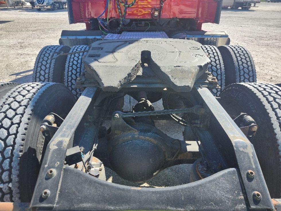 Sleeper Tractor-Heavy Duty Tractors-Volvo-2019-VNL64760-Sturtevant-WI-477,954\n\t\tmiles-$ 63,500 - Image 6