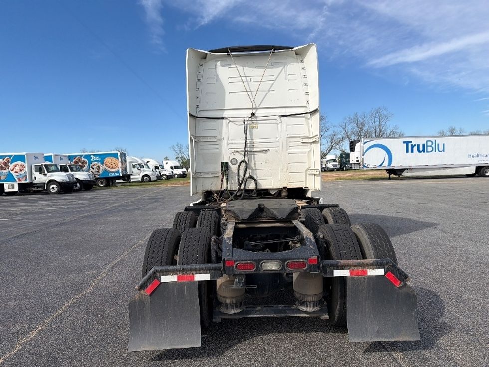 Sleeper Tractor-Heavy Duty Tractors-Volvo-2019-VNL64760-Tifton-GA-482,744\n\t\tmiles-$ 56,500 - Image 6