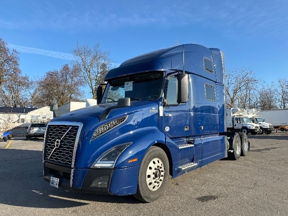 Sleeper Tractor-Heavy Duty Tractors-Volvo-2019-VNL64860-Fort Wayne-IN-530,340\n\t\tmiles-$ 62,750 - Image 3