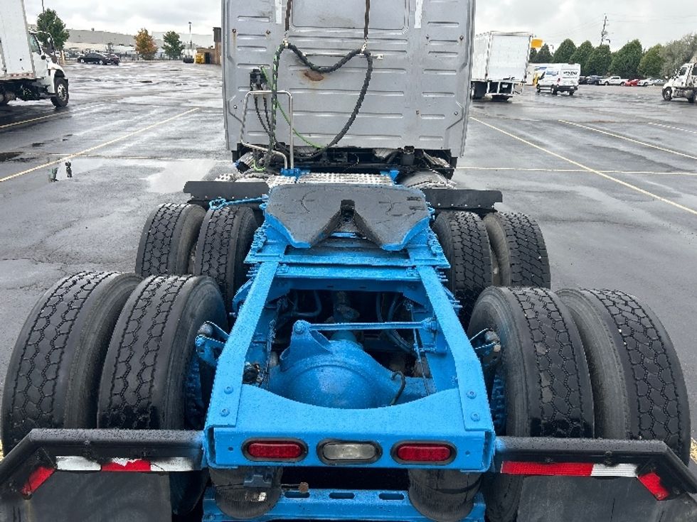 Sleeper Tractor-Heavy Duty Tractors-Volvo-2019-VNR64400-Cambridge-ON-771,046\n\t\tkm-$ 57,000 - Image 6