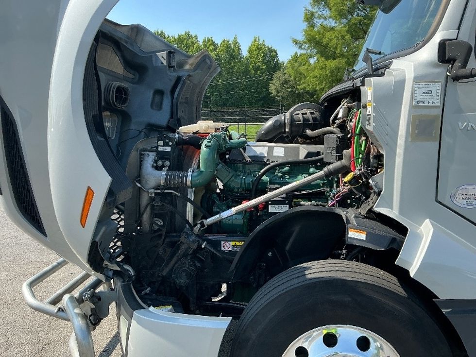Sleeper Tractor-Heavy Duty Tractors-Volvo-2020-VNL64740-Augusta-GA-480,752\n\t\tmiles-$ 64,500 - Image 20