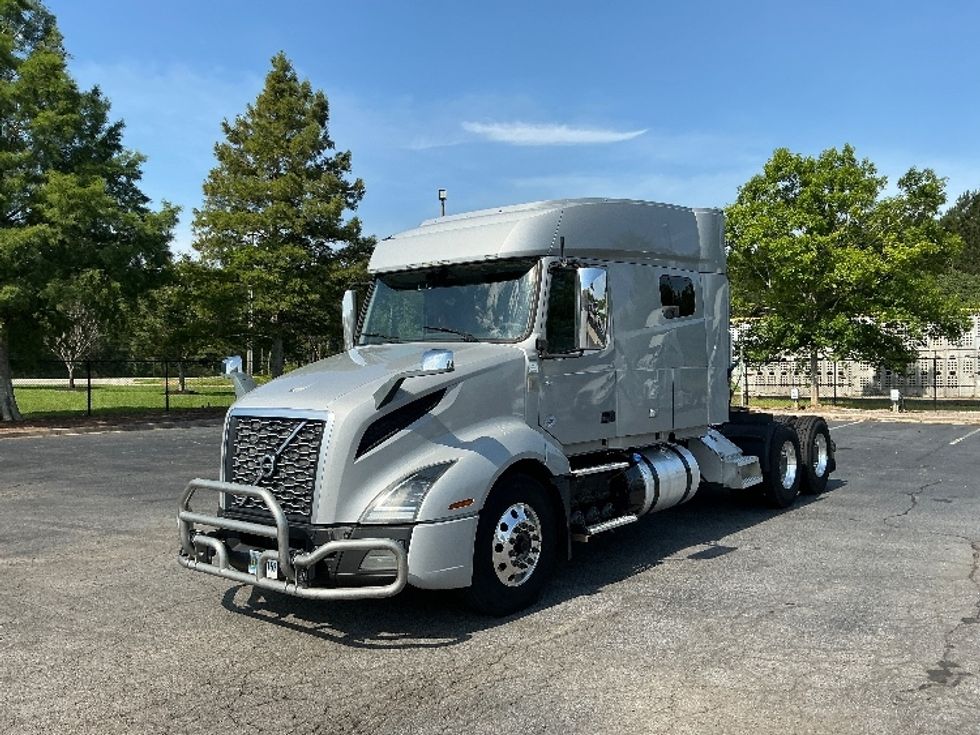 Sleeper Tractor-Heavy Duty Tractors-Volvo-2020-VNL64740-Augusta-GA-480,752\n\t\tmiles-$ 64,500 - Image 3