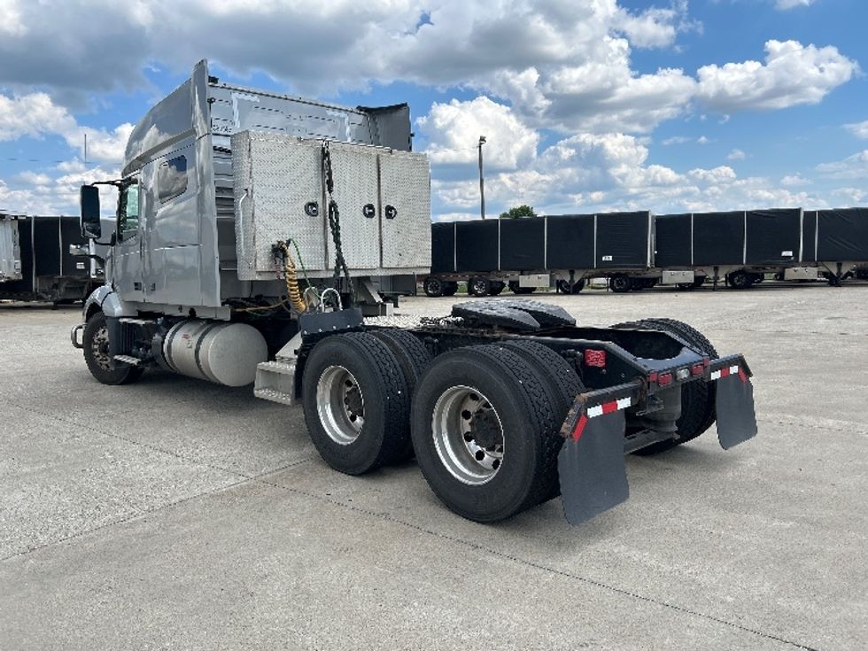 Sleeper Tractor-Heavy Duty Tractors-Volvo-2020-VNL64740-Bowling Green-KY-523,231\n\t\tmiles-$ 60,000 - Image 5