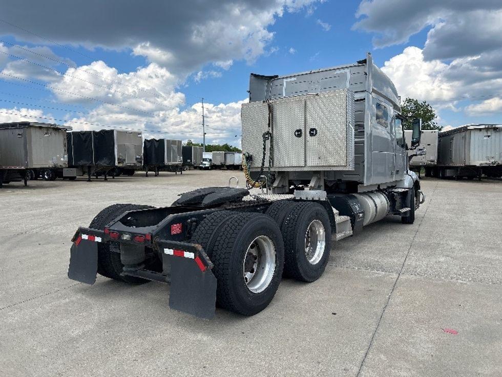 Sleeper Tractor-Heavy Duty Tractors-Volvo-2020-VNL64740-Bowling Green-KY-523,231\n\t\tmiles-$ 60,000 - Image 7