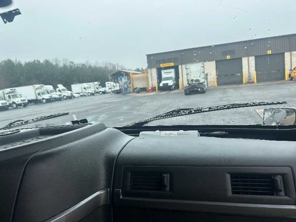 Sleeper Tractor-Heavy Duty Tractors-Volvo-2020-VNL64740-Greensboro-NC-534,492\n\t\tmiles-$ 54,750 - Image 14