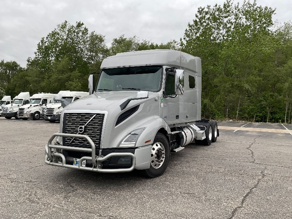 Sleeper Tractor-Heavy Duty Tractors-Volvo-2020-VNL64740-La Porte-IN-501,636\n\t\tmiles-$ 60,250 - Image 3