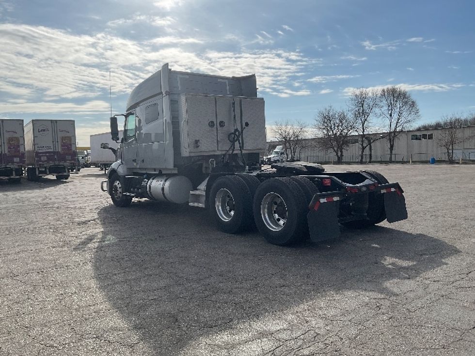 Sleeper Tractor-Heavy Duty Tractors-Volvo-2020-VNL64740-La Porte-IN-530,350\n\t\tmiles-$ 50,500 - Image 5