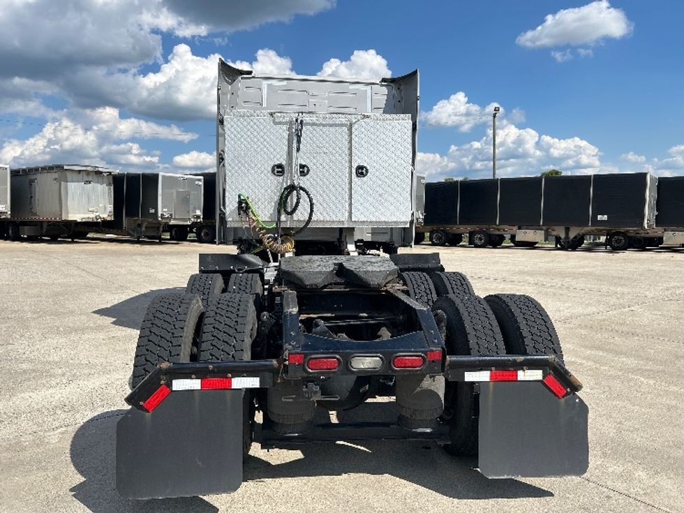 Sleeper Tractor-Heavy Duty Tractors-Volvo-2020-VNL64740-Louisville-KY-516,047\n\t\tmiles-$ 59,750 - Image 6