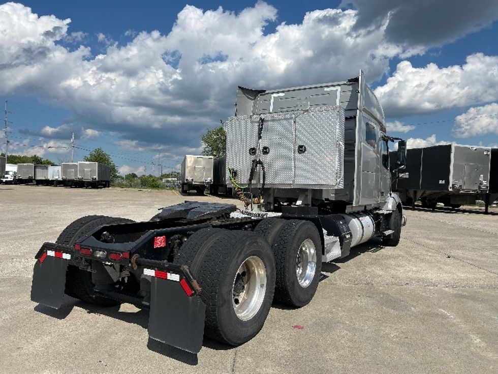 Sleeper Tractor-Heavy Duty Tractors-Volvo-2020-VNL64740-Louisville-KY-516,047\n\t\tmiles-$ 59,750 - Image 7
