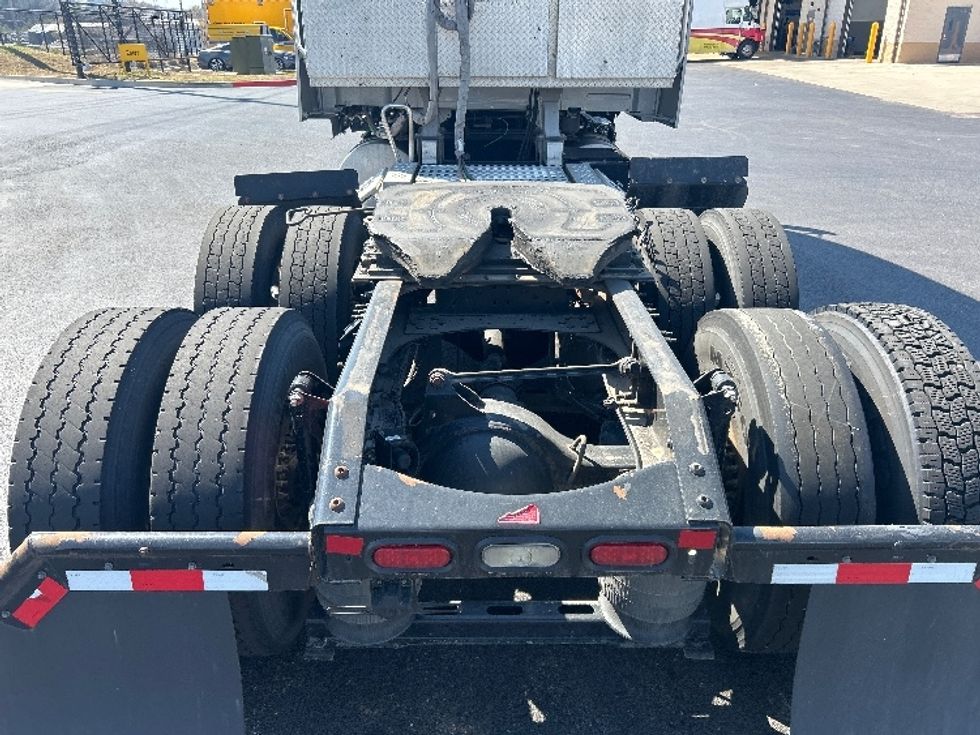 Sleeper Tractor-Heavy Duty Tractors-Volvo-2020-VNL64740-Lowell-AR-572,709\n\t\tmiles-$ 52,750 - Image 6