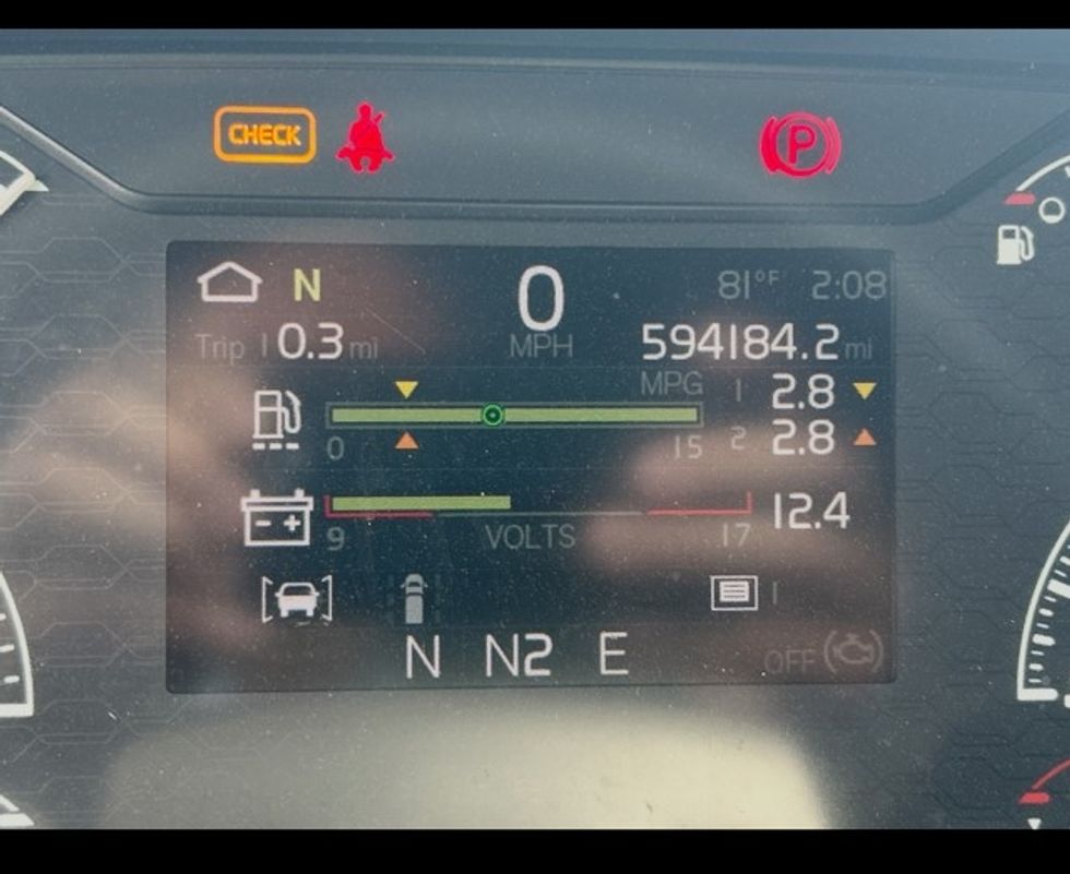 Sleeper Tractor-Heavy Duty Tractors-Volvo-2020-VNL64740-Lowell-AR-594,184\n\t\tmiles-$ 52,250 - Image 25