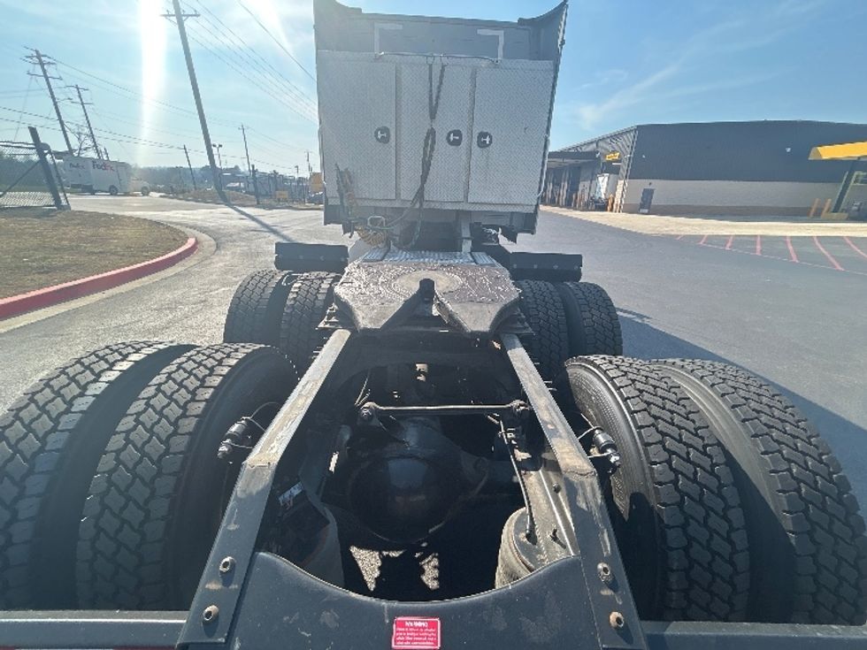Sleeper Tractor-Heavy Duty Tractors-Volvo-2020-VNL64740-Lowell-AR-740,400\n\t\tmiles-$ 40,500 - Image 6