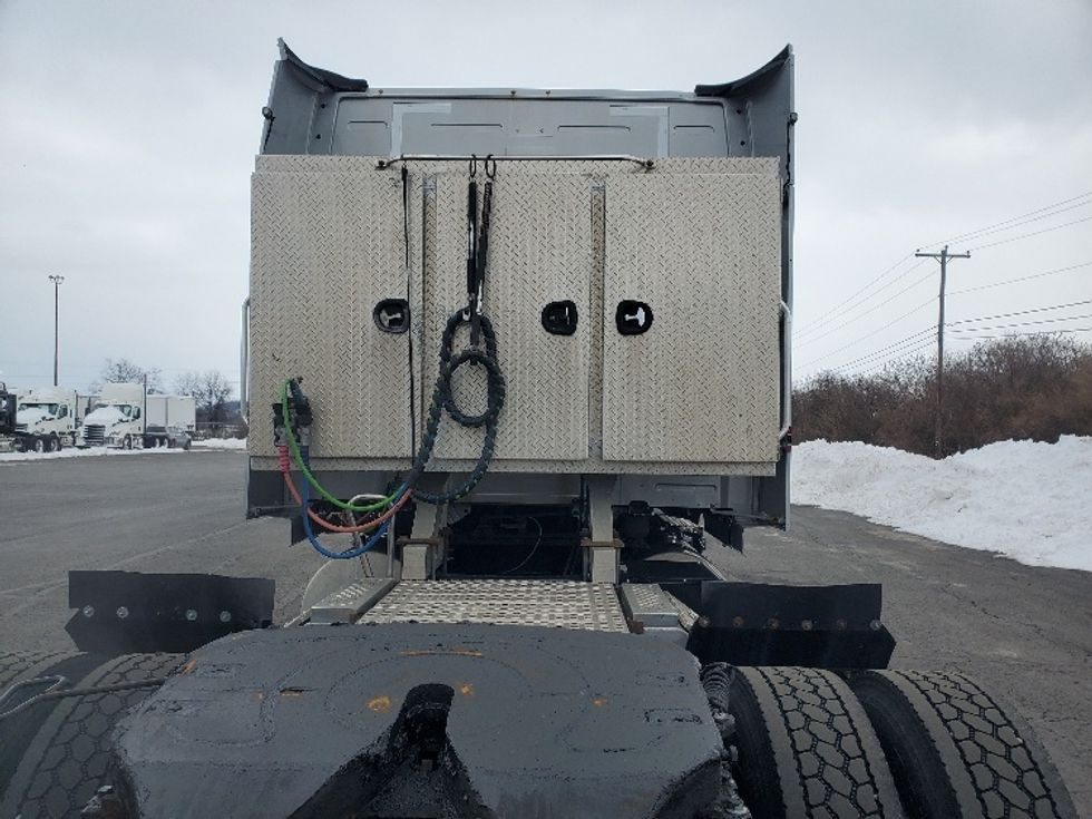 Sleeper Tractor-Heavy Duty Tractors-Volvo-2020-VNL64740-White Deer-PA-496,797\n\t\tmiles-$ 55,750 - Image 22