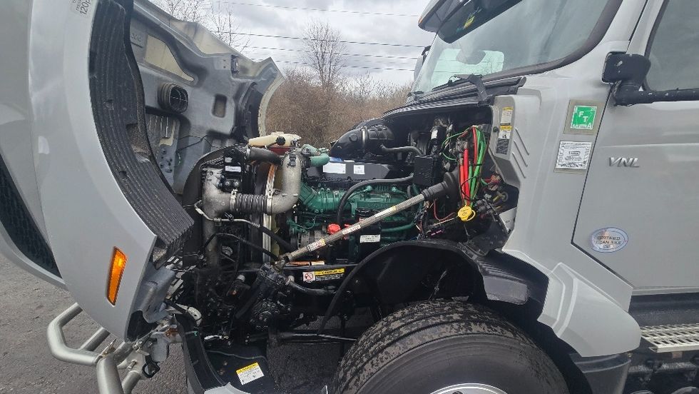 Sleeper Tractor-Heavy Duty Tractors-Volvo-2020-VNL64740-White Deer-PA-513,822\n\t\tmiles-$ 54,500 - Image 20