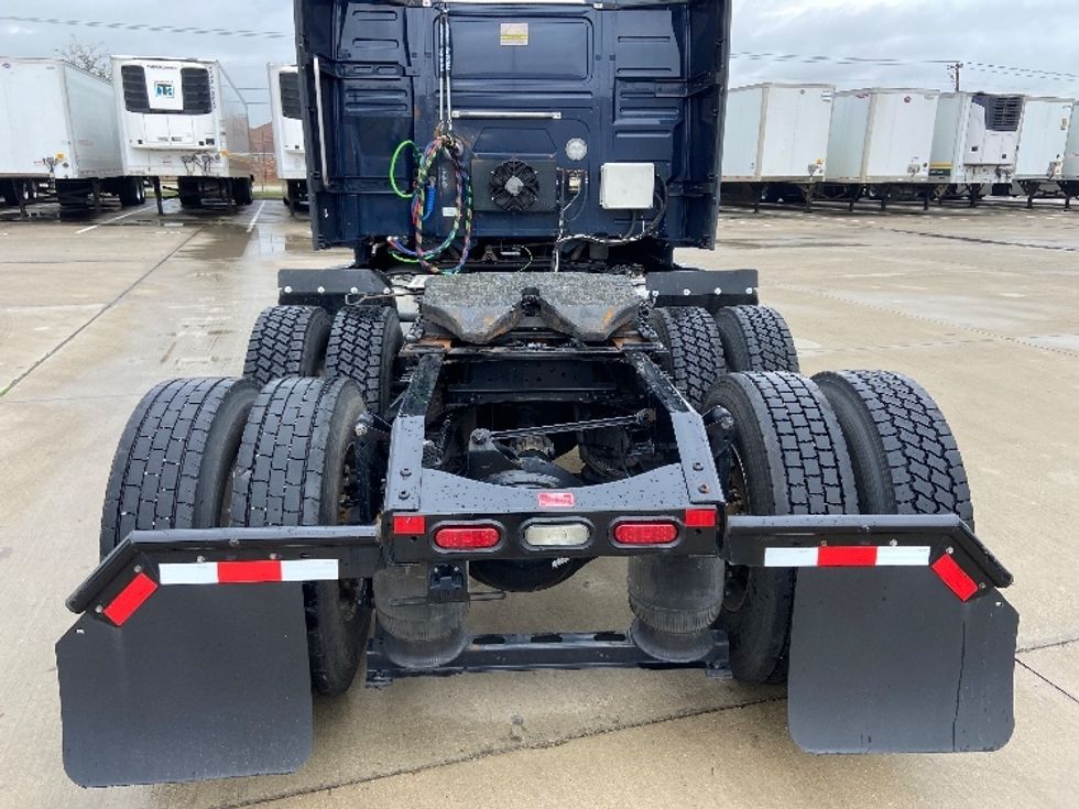 Sleeper Tractor-Heavy Duty Tractors-Volvo-2020-VNL64760-Arlington-TX-661,937\n\t\tmiles-$ 52,750 - Image 6