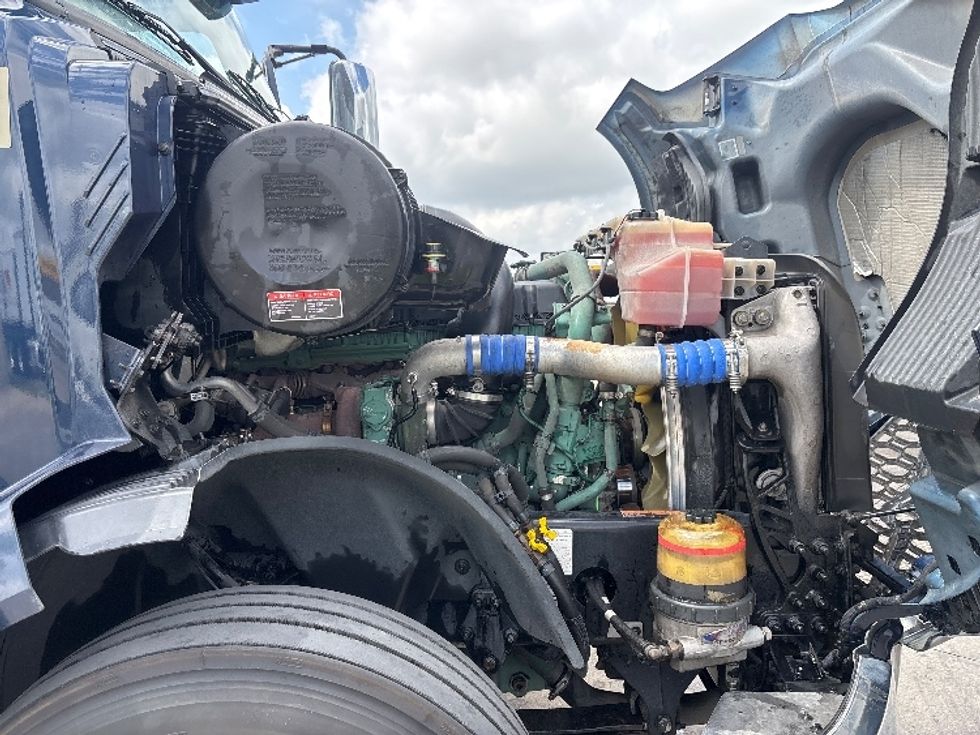 Sleeper Tractor-Heavy Duty Tractors-Volvo-2020-VNL64760-Arlington-TX-710,551\n\t\tmiles-$ 50,000 - Image 20