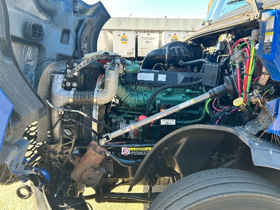 Sleeper Tractor-Heavy Duty Tractors-Volvo-2020-VNL64760-Atlanta-GA-829,062\n\t\tmiles-$ 41,250 - Image 20