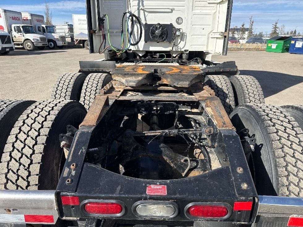 Sleeper Tractor-Heavy Duty Tractors-Volvo-2020-VNL64760-Calgary-AB-906,838\n\t\tkm-$ 77,250 - Image 6