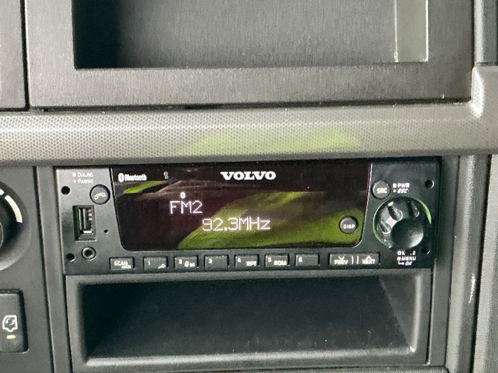 Sleeper Tractor-Heavy Duty Tractors-Volvo-2020-VNL64760-Dallas-TX-752,922\n\t\tmiles-$ 46,250 - Image 22