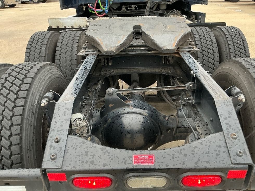 Sleeper Tractor-Heavy Duty Tractors-Volvo-2020-VNL64760-Dallas-TX-752,922\n\t\tmiles-$ 46,250 - Image 6