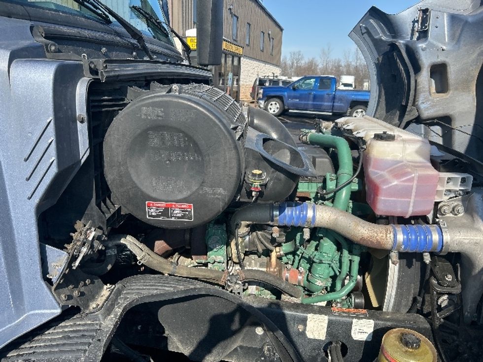 Sleeper Tractor-Heavy Duty Tractors-Volvo-2020-VNL64760-Dayton-OH-535,450\n\t\tmiles-$ 57,500 - Image 20