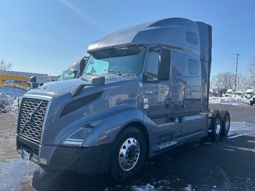 Sleeper Tractor-Heavy Duty Tractors-Volvo-2020-VNL64760-Dayton-OH-535,450\n\t\tmiles-$ 57,500 - Image 3