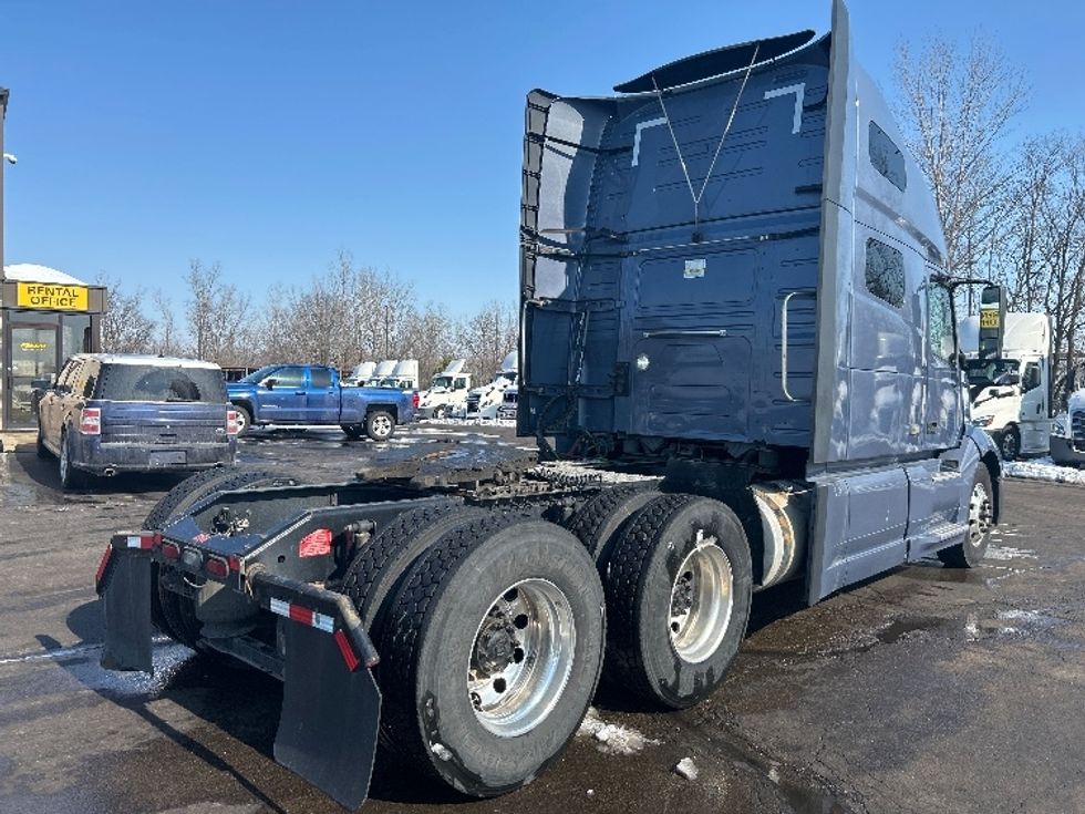 Sleeper Tractor-Heavy Duty Tractors-Volvo-2020-VNL64760-Dayton-OH-535,450\n\t\tmiles-$ 57,500 - Image 7