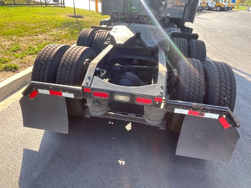 Sleeper Tractor-Heavy Duty Tractors-Volvo-2020-VNL64760-East Chicago-IN-536,000\n\t\tmiles-$ 62,000 - Image 6