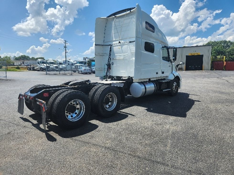 Sleeper Tractor-Heavy Duty Tractors-Volvo-2020-VNL64760-Elizabethtown-KY-589,591\n\t\tmiles-$ 56,250 - Image 7