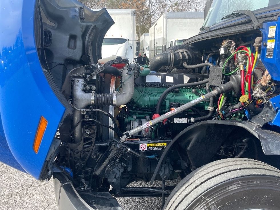 Sleeper Tractor-Heavy Duty Tractors-Volvo-2020-VNL64760-Forest Park-GA-727,567\n\t\tmiles-$ 46,250 - Image 21